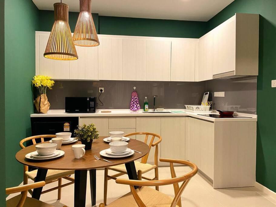 Apartment Suasana Suites【modern 2b】 By Sc Johor Bahru